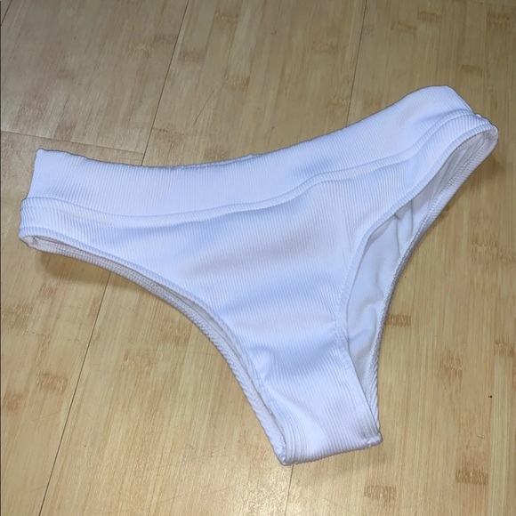 White bikini bottom - Picture 2 of 3